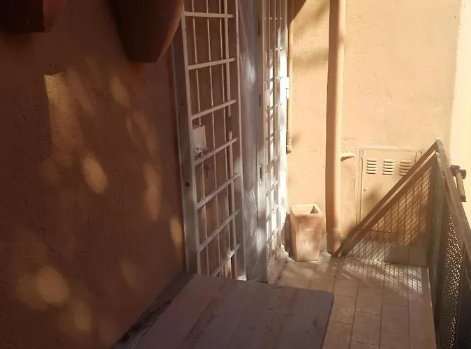 Red Rose 住宿加早餐酒店