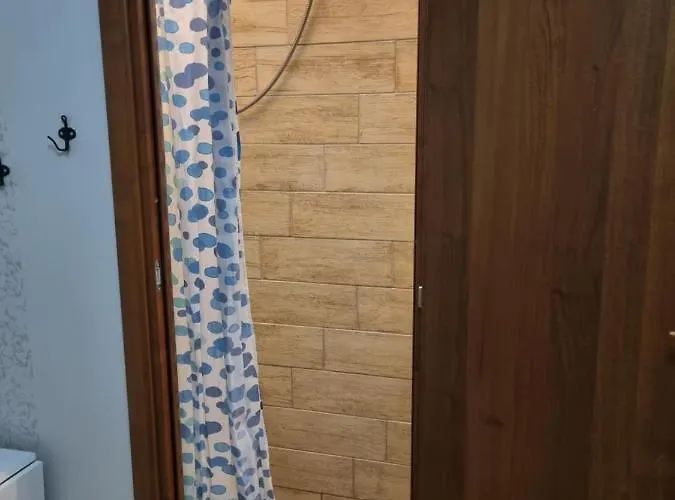 Red Rose Bed and Breakfast 4*