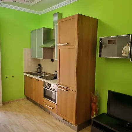Nocleg ze śniadaniem Red Rose 4*